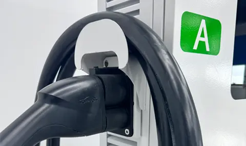 Electric vehicle charging stations solve the safety problem of charging electric vehicles.
